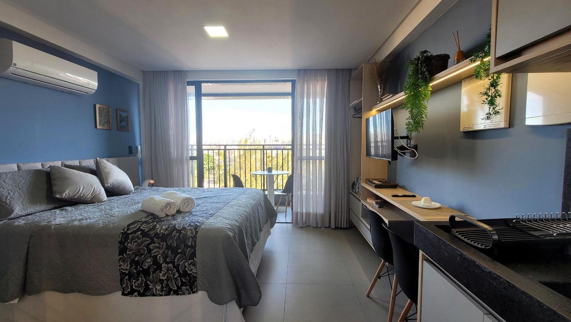 Com Varanda E Vista O Mar Apartment